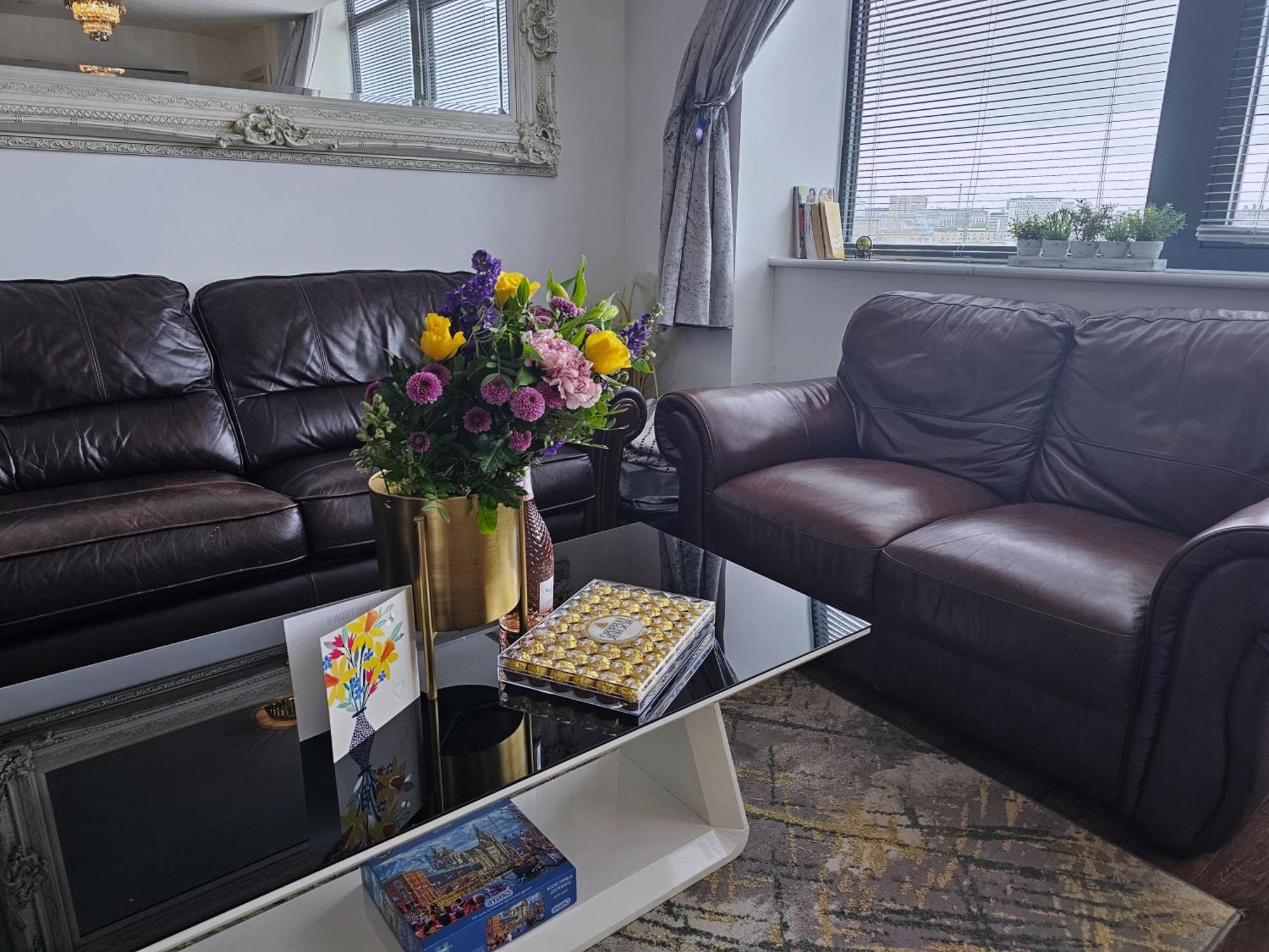 Sidemerseylivings - Central, Bright, And Convenient 2-Bedroom Apartment With Parking ليفربول المظهر الخارجي الصورة